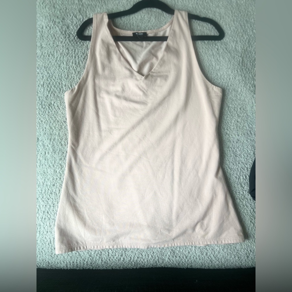 Express body contour light pink tank top